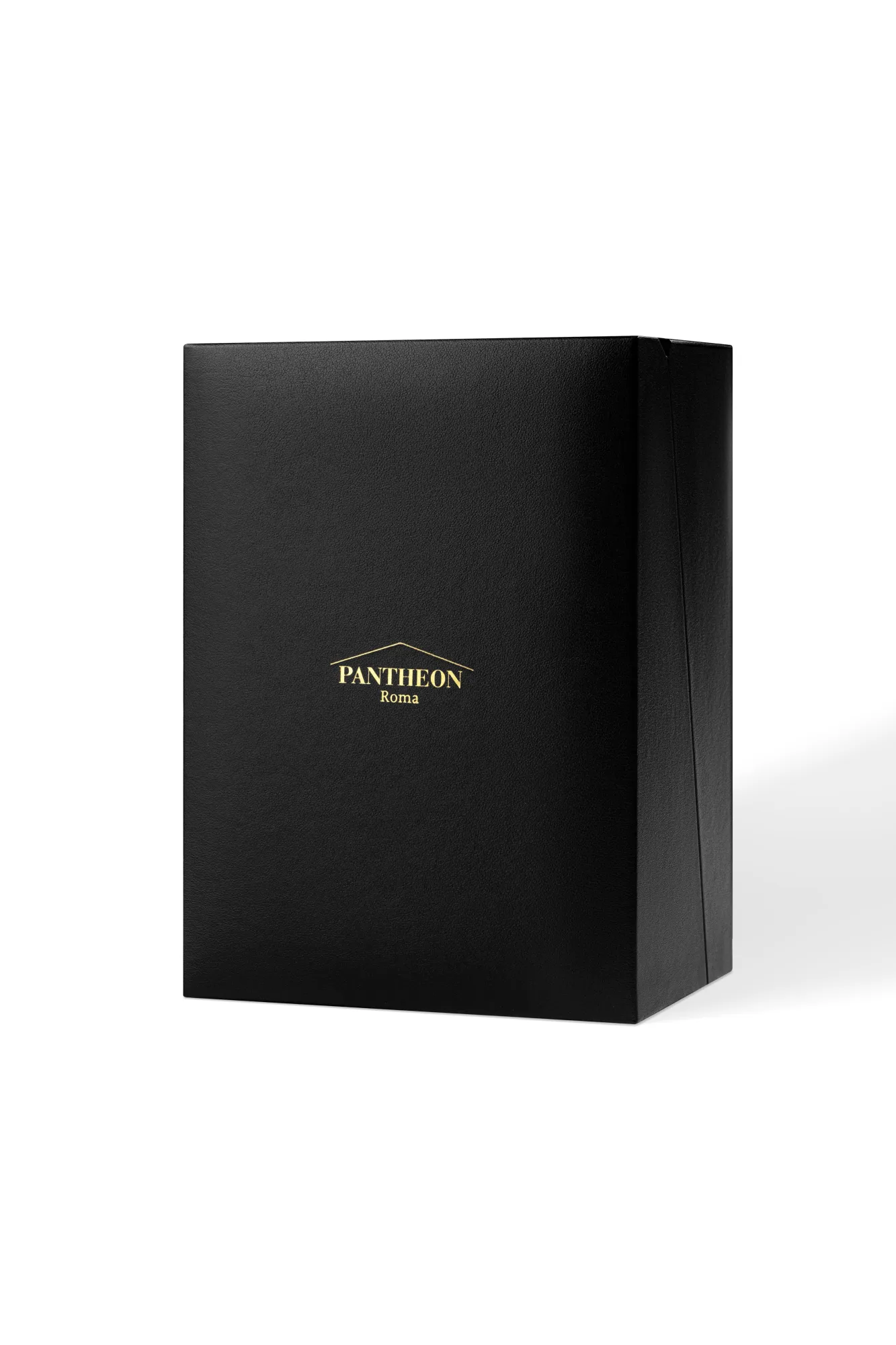 Accordo Fantastico by Pantheon Roma, closed gift box on white